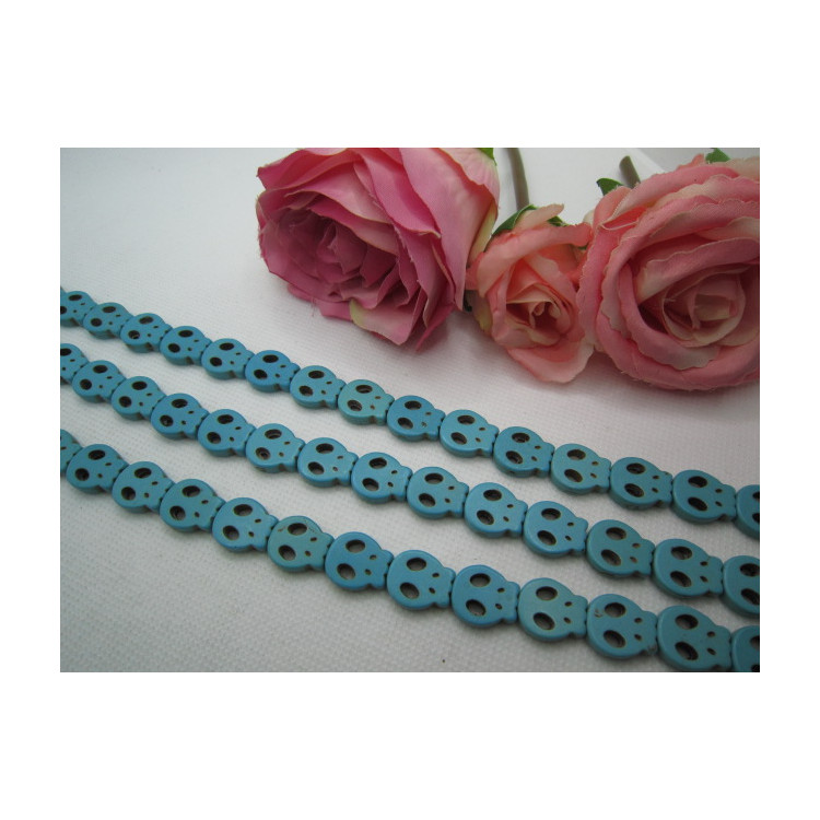 PERLES TURQUOISE FORME DE TÊTE DE MORT 13x15MM