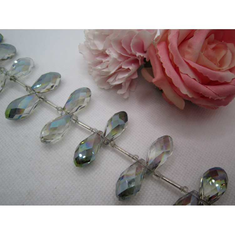 PERLES CRISTAL FORME DE GOUTTE 26X12MM vert